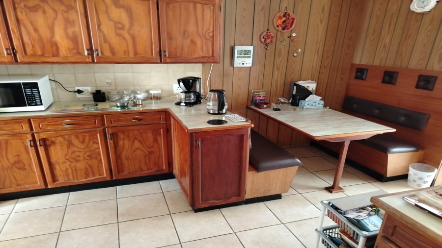 6 Bedroom Property for Sale in Northdene Gauteng