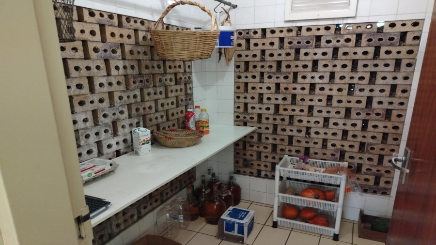 6 Bedroom Property for Sale in Northdene Gauteng