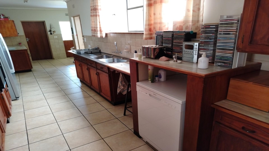 6 Bedroom Property for Sale in Northdene Gauteng