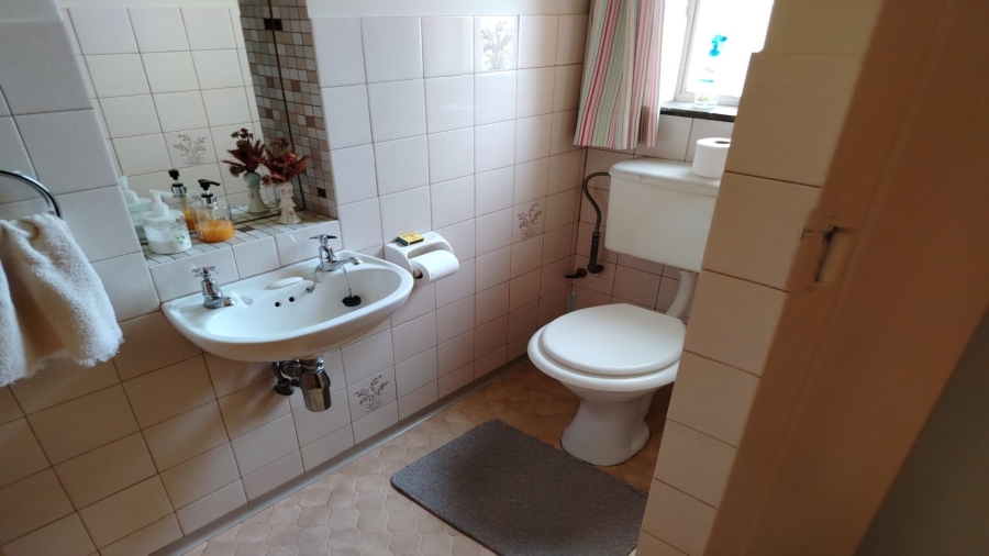 6 Bedroom Property for Sale in Northdene Gauteng