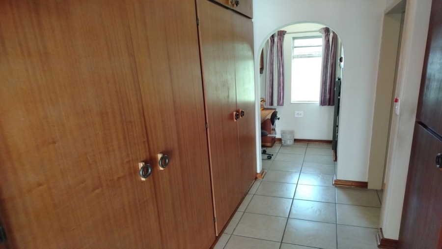 6 Bedroom Property for Sale in Northdene Gauteng
