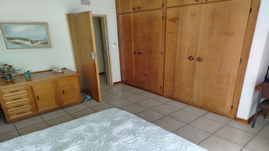 6 Bedroom Property for Sale in Northdene Gauteng