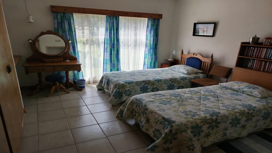 6 Bedroom Property for Sale in Northdene Gauteng