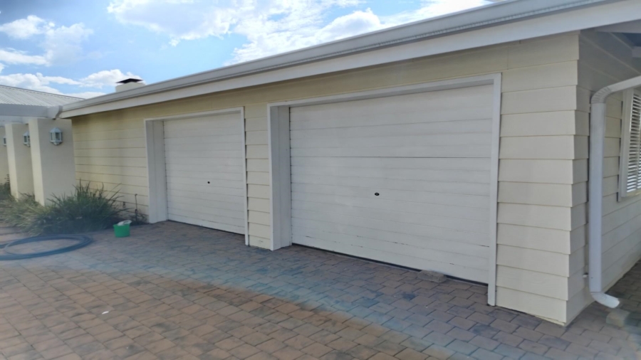 4 Bedroom Property for Sale in Vaal Marina Gauteng