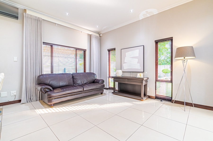 4 Bedroom Property for Sale in Bryanston Gauteng