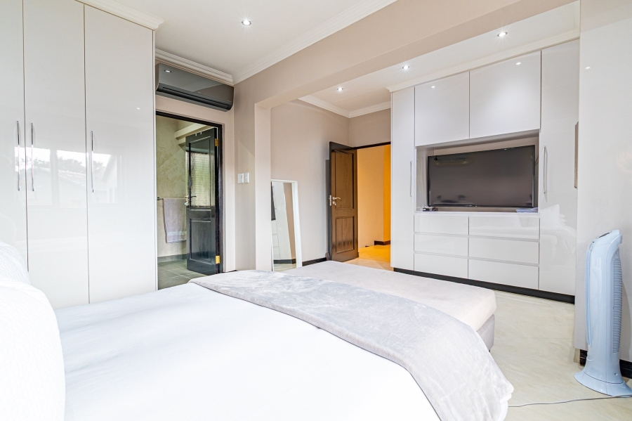 4 Bedroom Property for Sale in Bryanston Gauteng
