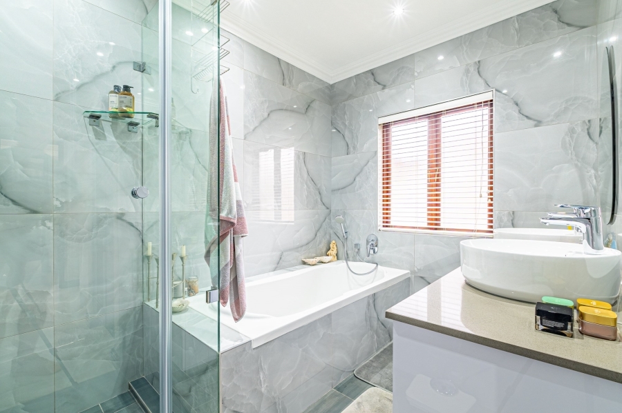4 Bedroom Property for Sale in Bryanston Gauteng