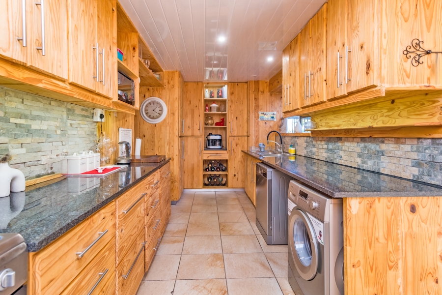 3 Bedroom Property for Sale in Kenmare Gauteng