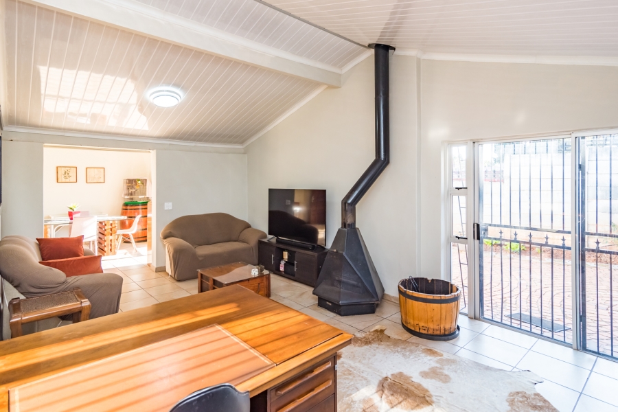 3 Bedroom Property for Sale in Kenmare Gauteng