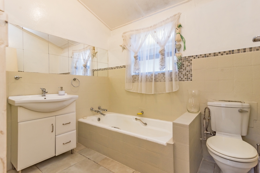 3 Bedroom Property for Sale in Kenmare Gauteng
