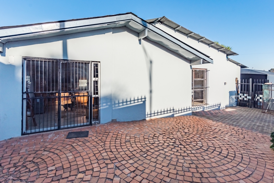 3 Bedroom Property for Sale in Kenmare Gauteng