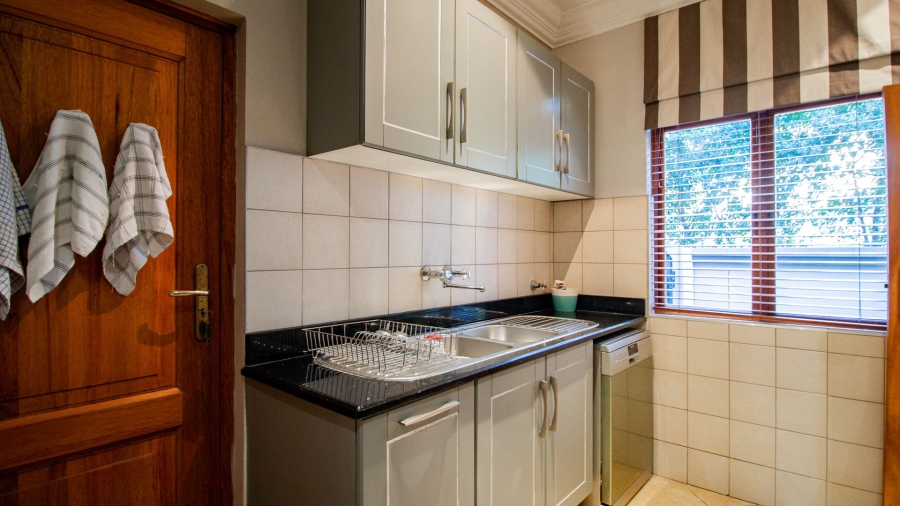 4 Bedroom Property for Sale in Silver Lakes Golf Estate Gauteng