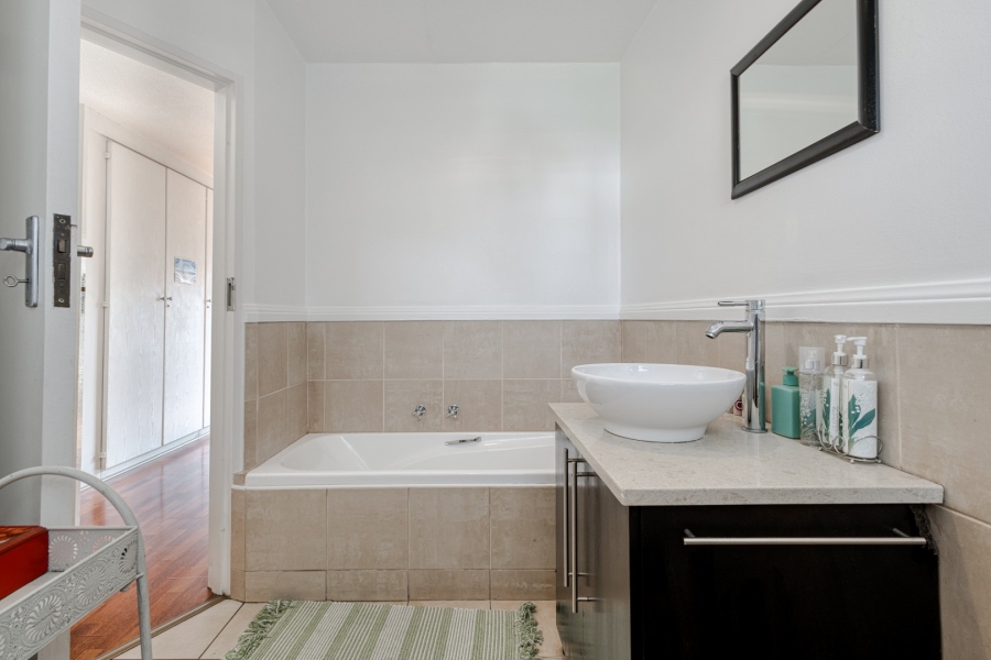 3 Bedroom Property for Sale in Victory Park Gauteng