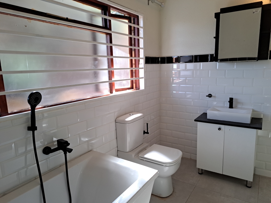 To Let 4 Bedroom Property for Rent in Helderkruin Gauteng