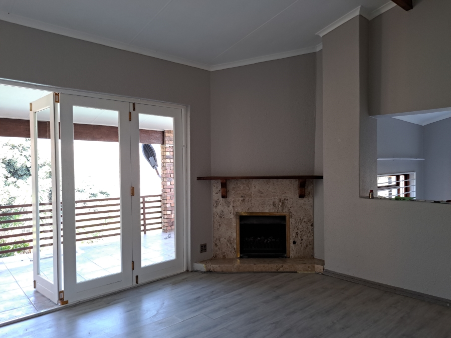 To Let 4 Bedroom Property for Rent in Helderkruin Gauteng