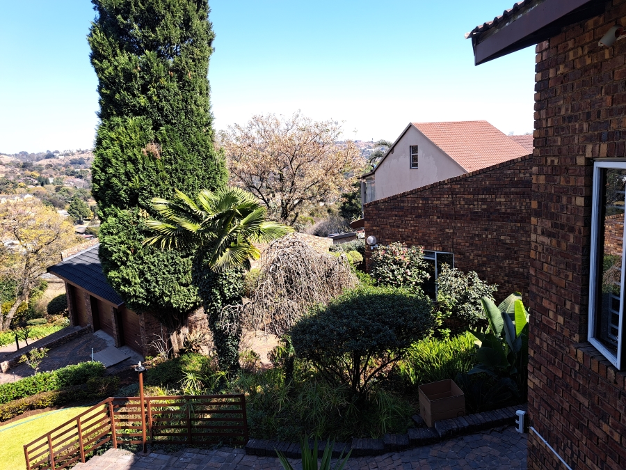 To Let 4 Bedroom Property for Rent in Helderkruin Gauteng
