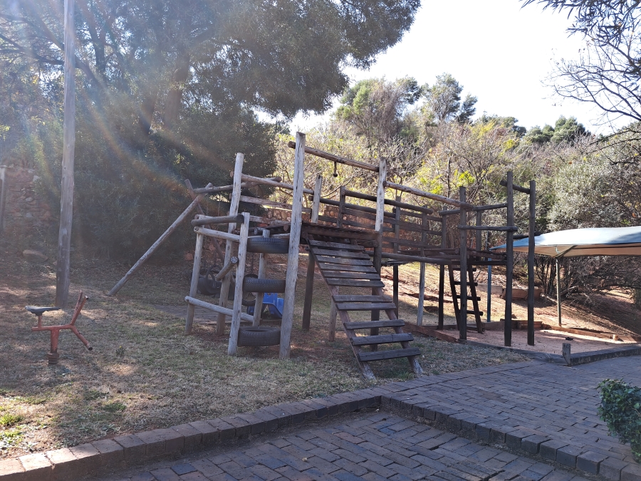 To Let 4 Bedroom Property for Rent in Helderkruin Gauteng