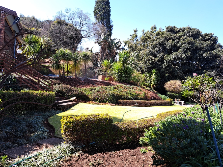 To Let 4 Bedroom Property for Rent in Helderkruin Gauteng