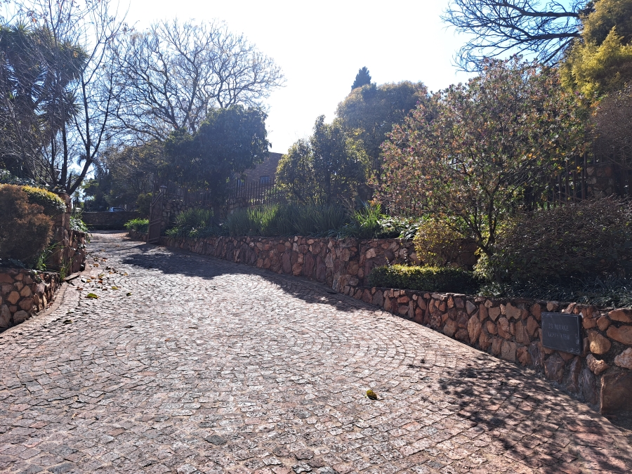 To Let 4 Bedroom Property for Rent in Helderkruin Gauteng