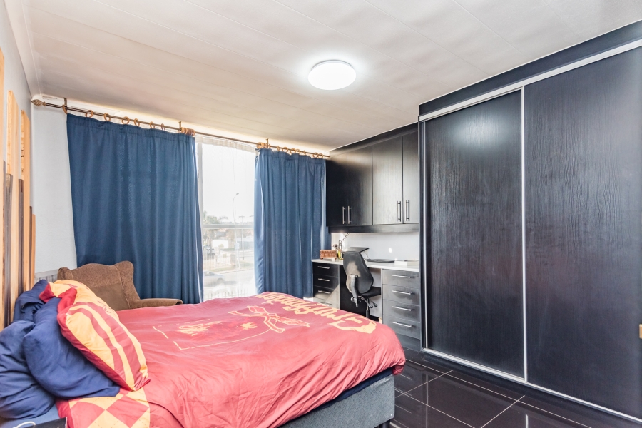 2 Bedroom Property for Sale in Florida Gauteng