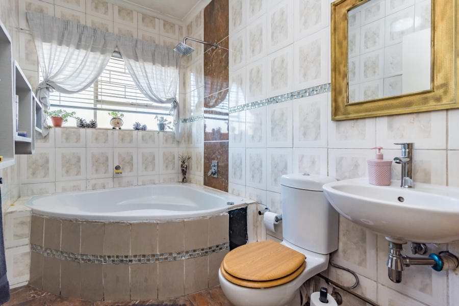 2 Bedroom Property for Sale in Florida Gauteng