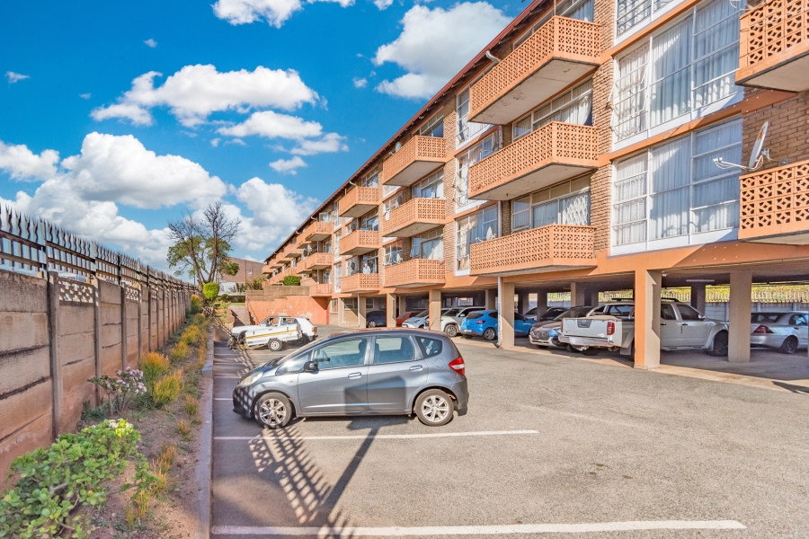 2 Bedroom Property for Sale in Florida Gauteng