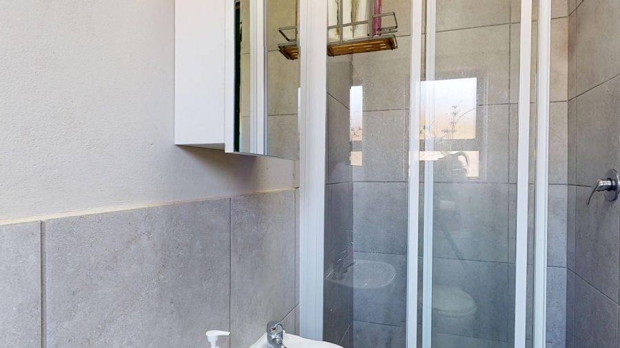 2 Bedroom Property for Sale in Norton Home Estate AH Gauteng