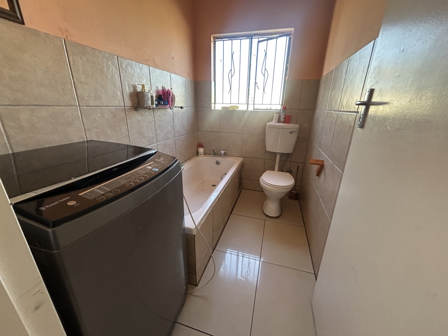 3 Bedroom Property for Sale in Noordwyk Gauteng