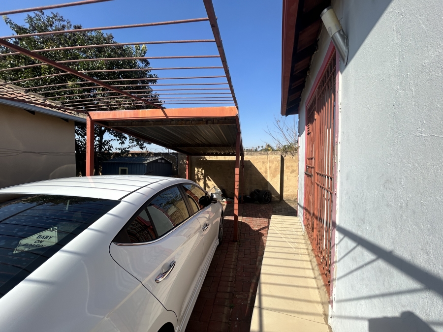 3 Bedroom Property for Sale in Noordwyk Gauteng