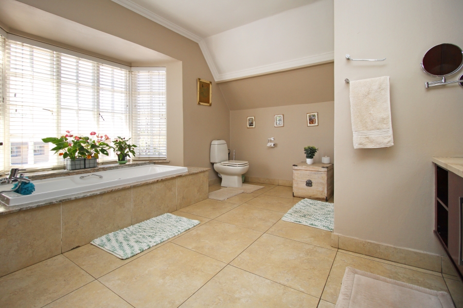 3 Bedroom Property for Sale in Abbotsford Gauteng