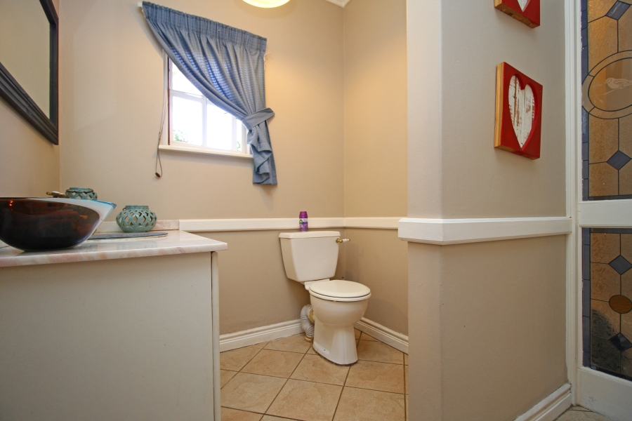 3 Bedroom Property for Sale in Abbotsford Gauteng
