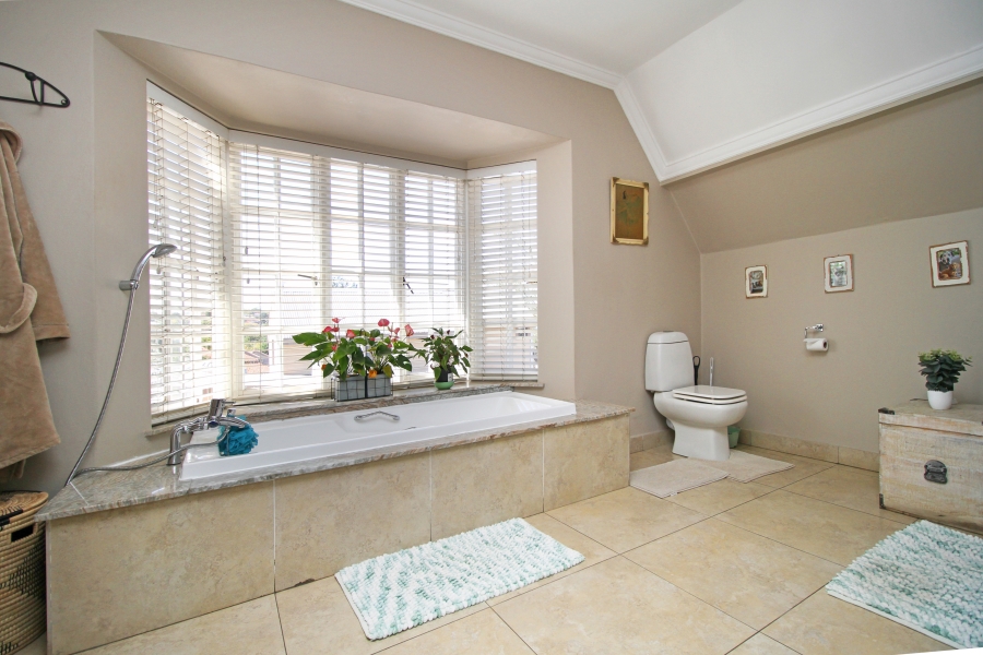 3 Bedroom Property for Sale in Abbotsford Gauteng