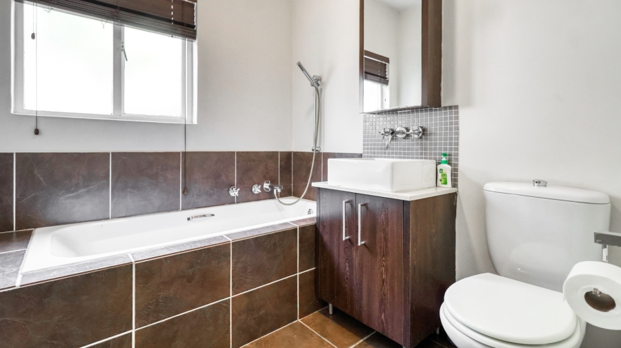2 Bedroom Property for Sale in Fourways Gauteng