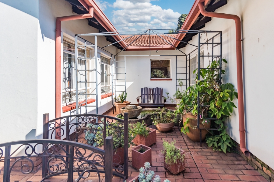 4 Bedroom Property for Sale in Eldoraigne Gauteng
