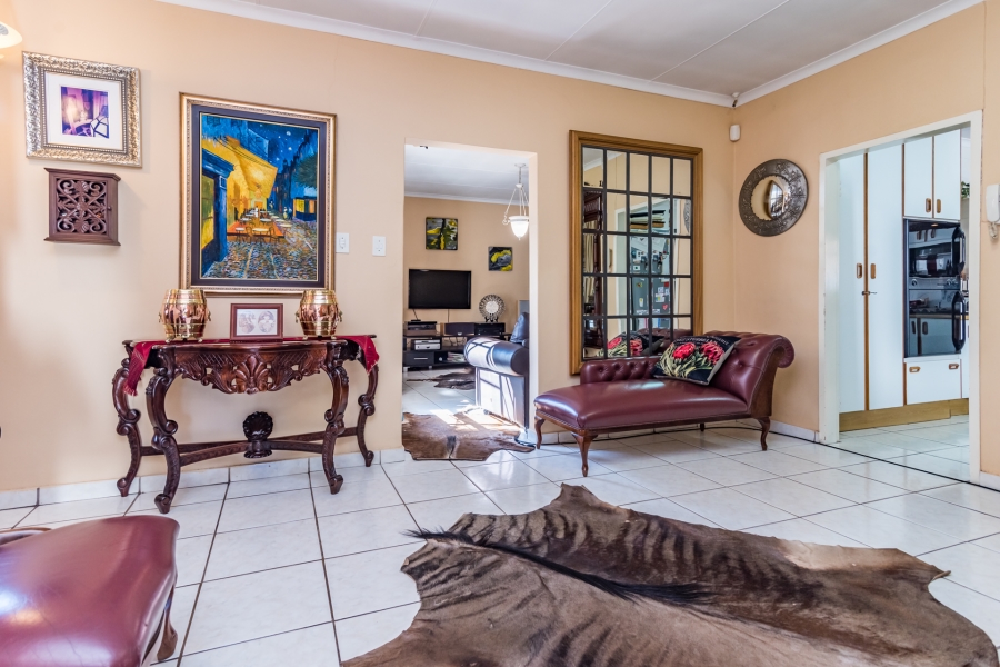 4 Bedroom Property for Sale in Eldoraigne Gauteng