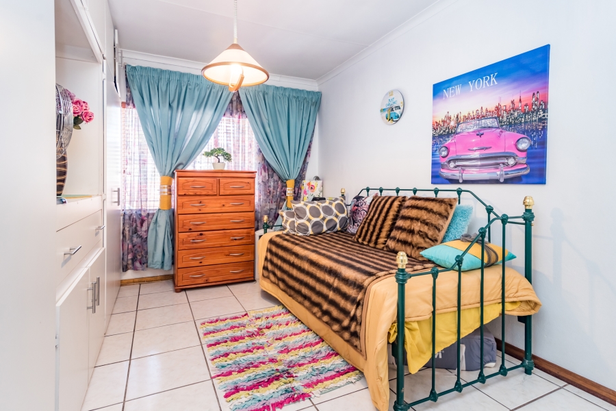 4 Bedroom Property for Sale in Eldoraigne Gauteng