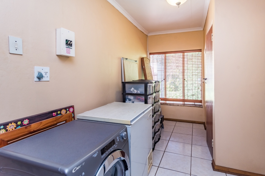 4 Bedroom Property for Sale in Eldoraigne Gauteng