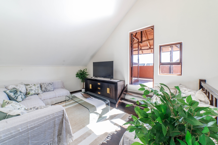 To Let 2 Bedroom Property for Rent in Magaliessig Gauteng