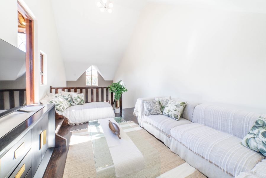 To Let 2 Bedroom Property for Rent in Magaliessig Gauteng