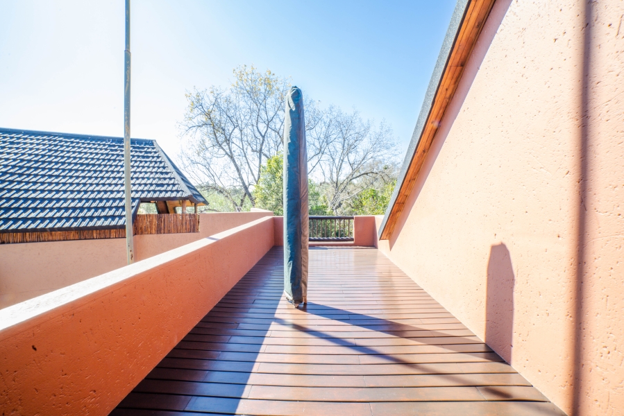 To Let 2 Bedroom Property for Rent in Magaliessig Gauteng