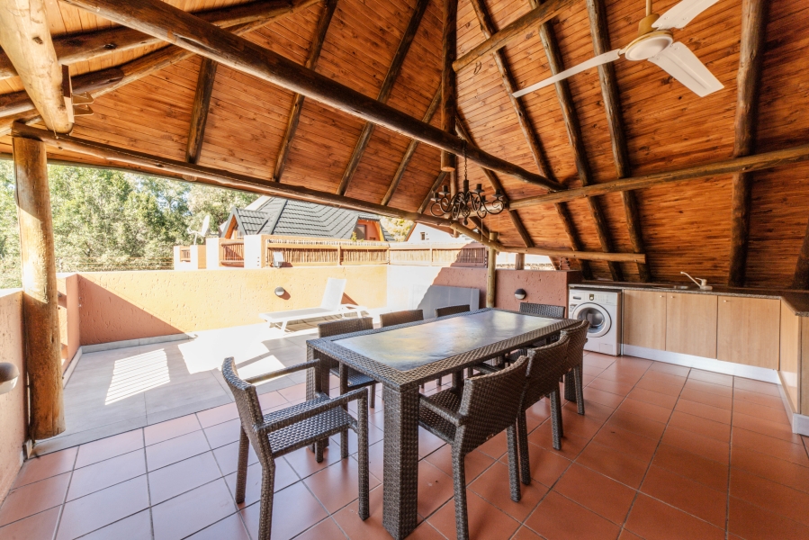 To Let 1 Bedroom Property for Rent in Magaliessig Gauteng