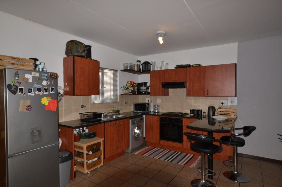 To Let 2 Bedroom Property for Rent in Greenstone Hill Gauteng