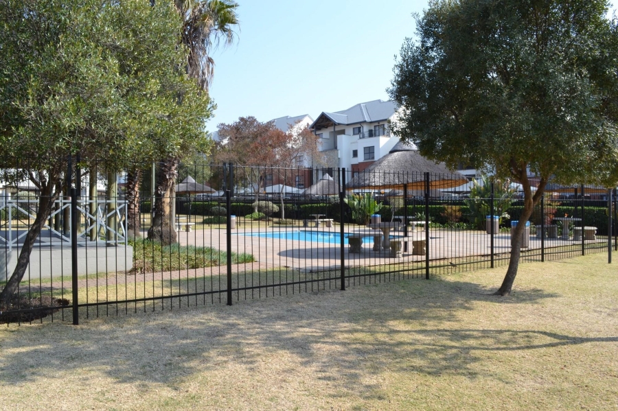 To Let 2 Bedroom Property for Rent in Greenstone Hill Gauteng