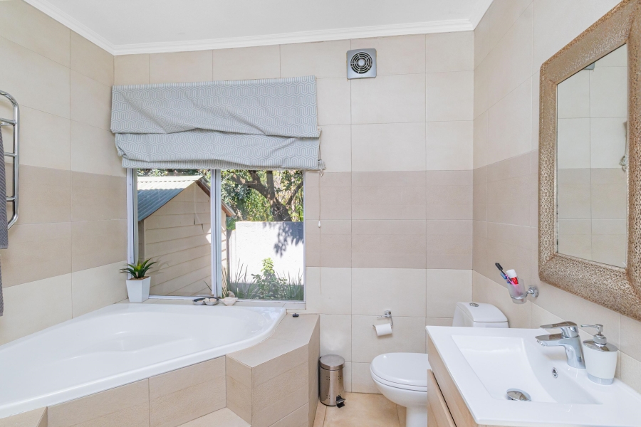 3 Bedroom Property for Sale in Kyalami Estates Gauteng