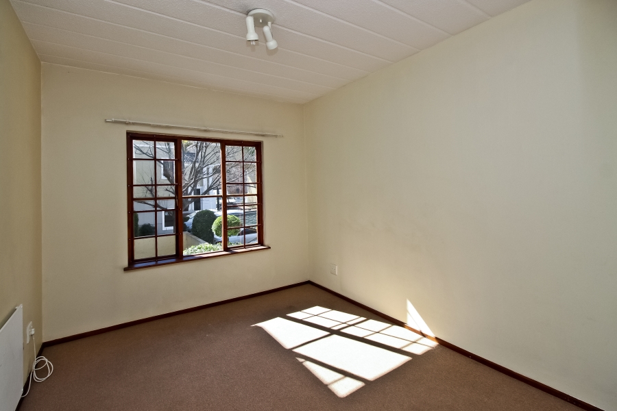 2 Bedroom Property for Sale in Saxonwold Gauteng