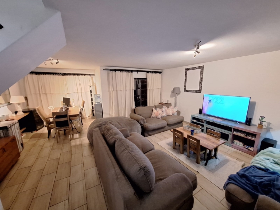 3 Bedroom Property for Sale in Hennopspark Gauteng
