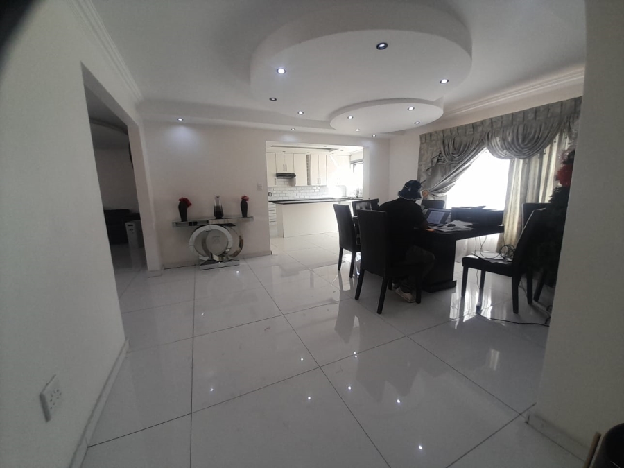 To Let 3 Bedroom Property for Rent in Three Rivers East Gauteng