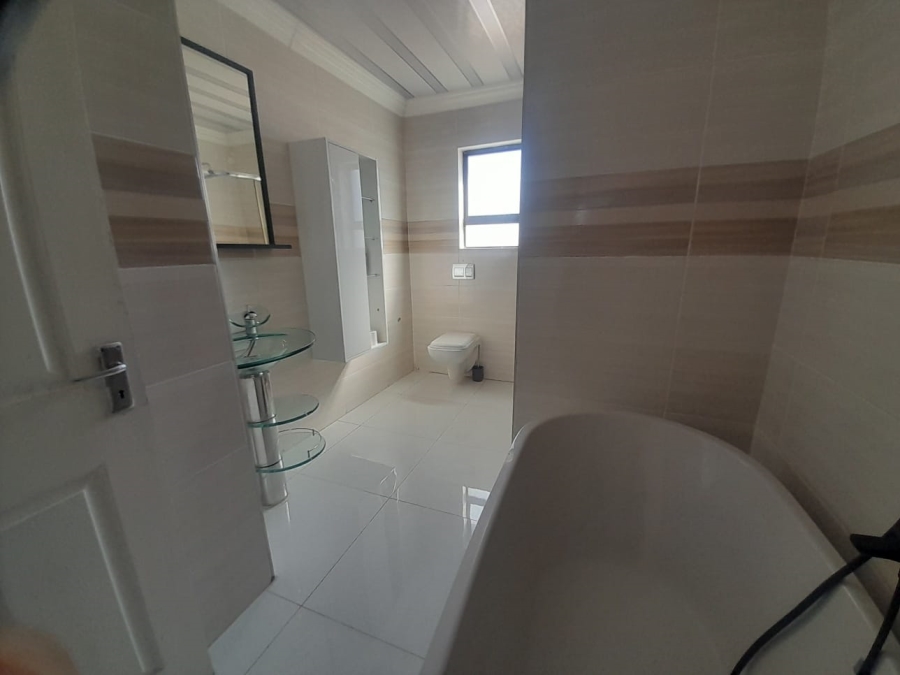 To Let 3 Bedroom Property for Rent in Three Rivers East Gauteng