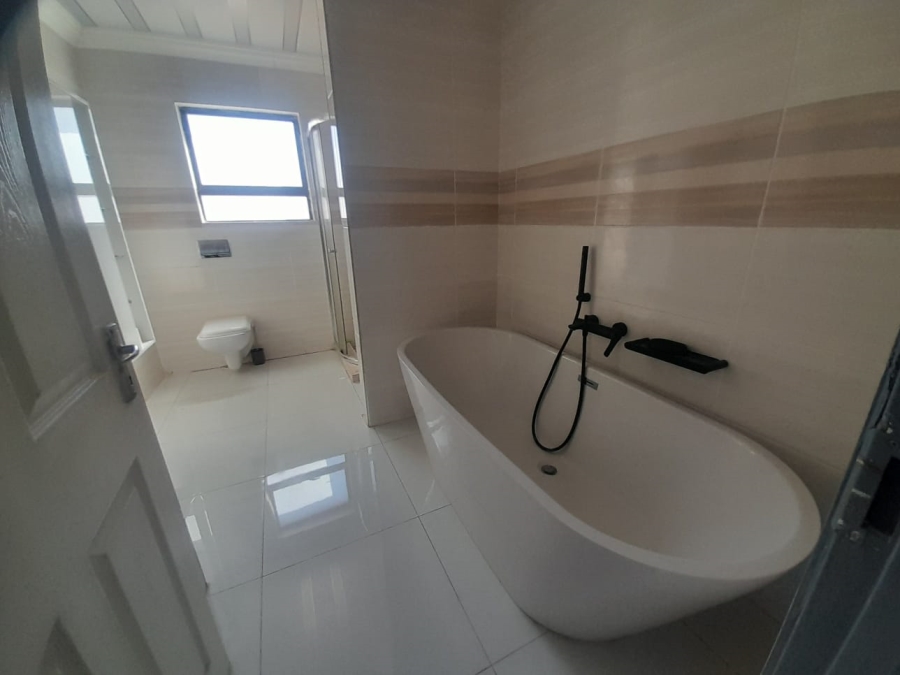 To Let 3 Bedroom Property for Rent in Three Rivers East Gauteng