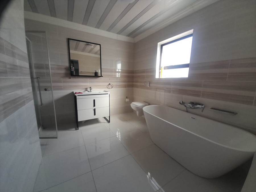 To Let 3 Bedroom Property for Rent in Three Rivers East Gauteng